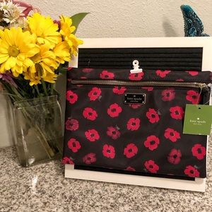 Kate Spade NWT Wilson Road Mini Poppy Clutch